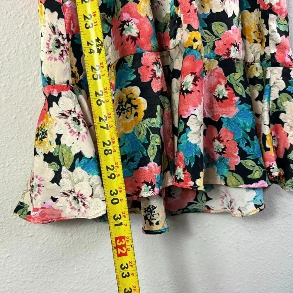 Zara Floral Mini Dress Silk Satin Feel V-Neck Puff Sleeves Button Accents SZ XS